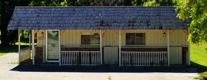 Barkleys Motel - 2022 Street View (newer photo)